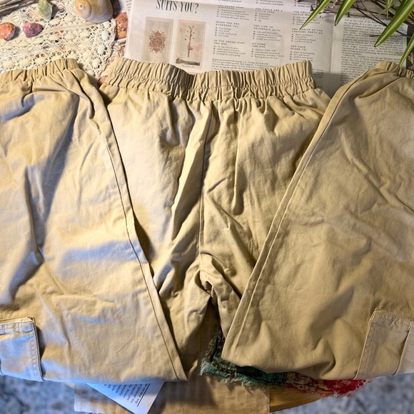 Forever 21 cargo pants - Picture 2 of 3